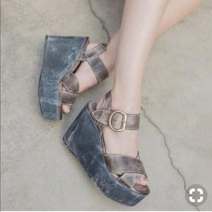 FREEBIRD Kara Size 6